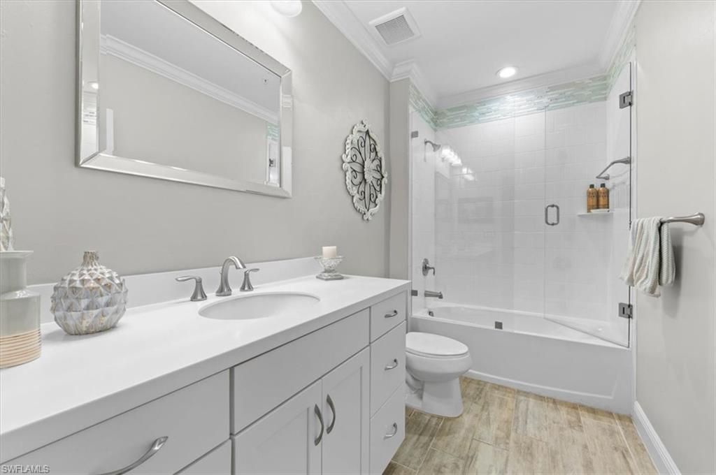 6954 Avalon Cir , Unit 703, Naples, FL 34112 Photo