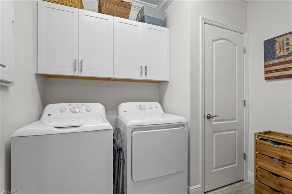 6954 Avalon Cir , Unit 703, Naples, FL 34112 Photo