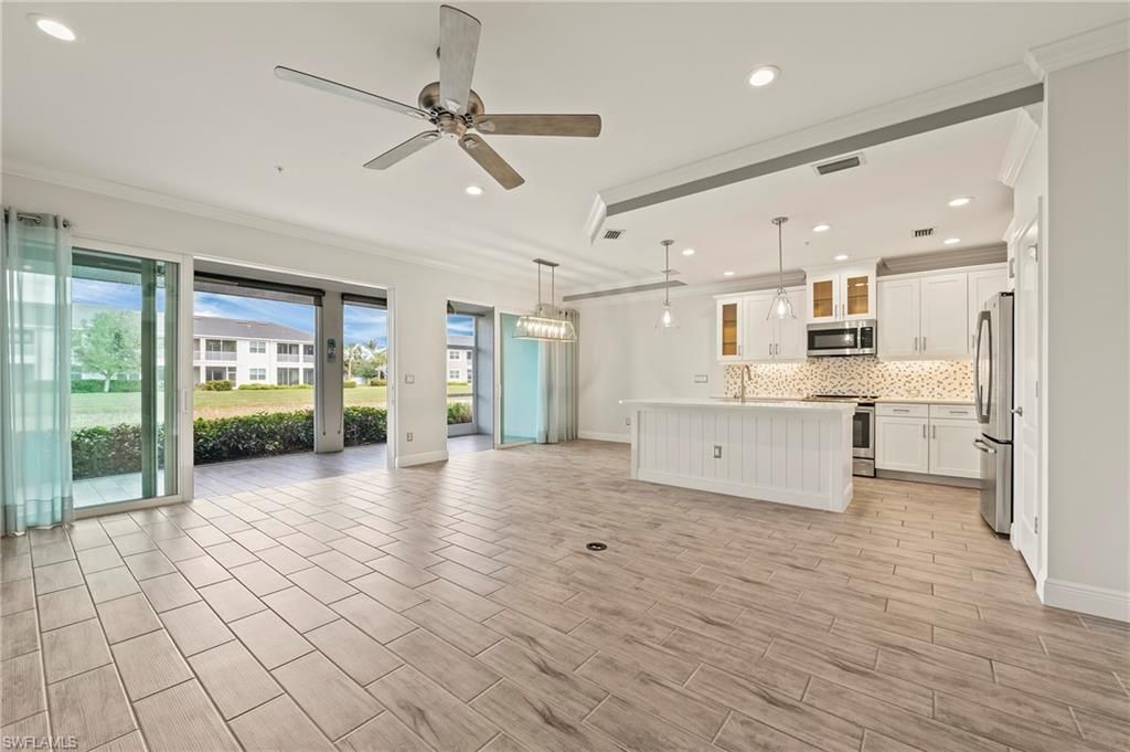 6954 Avalon Cir , Unit 703, Naples, FL 34112 Photo