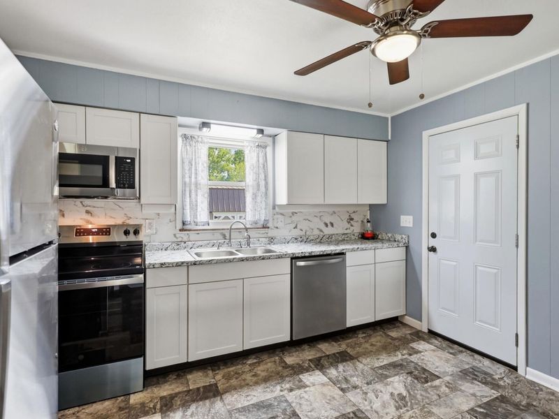 2941 Sun Valley Drive, Springfield, OH 45505 Photo 7