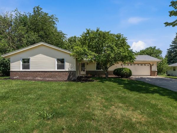 n101w15864 Santa Fe DRIVE, Germantown, WI 53022
