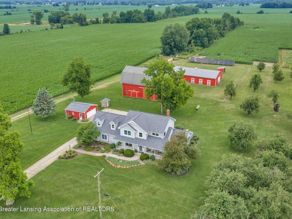 4147 E Strange Highway, Grand Ledge, MI 48837