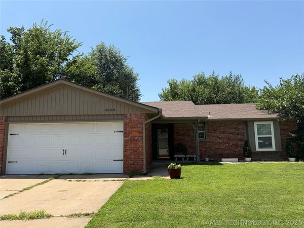 8008 N 118th East Avenue , Owasso, OK 74055