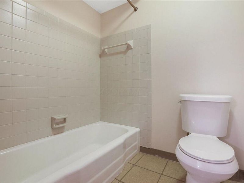 2289 Gardendale Drive , Columbus, OH 43219 Photo 27