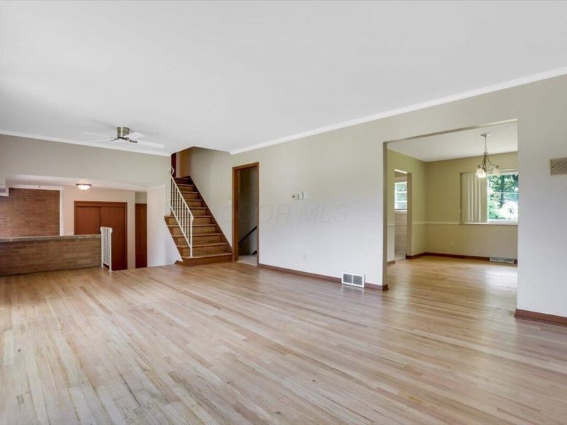 2289 Gardendale Drive , Columbus, OH 43219 Photo 8