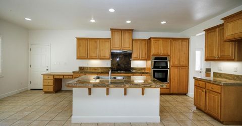 2049 Baluchi Way, Oakdale, CA 95361 Photo