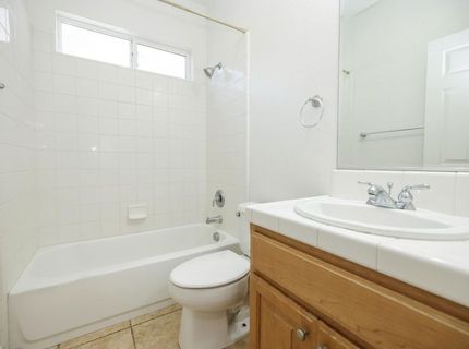 2049 Baluchi Way, Oakdale, CA 95361 Photo