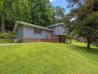 2670 Cleveland Road, Cleveland, WV 26215