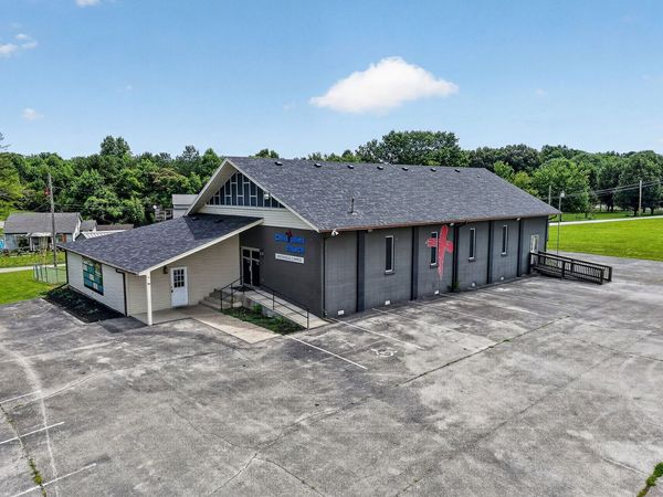 614 Murphy St , Smithville, TN 37166