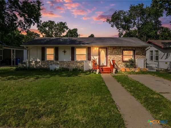 710 Mickan Street , Copperas Cove, TX 76522