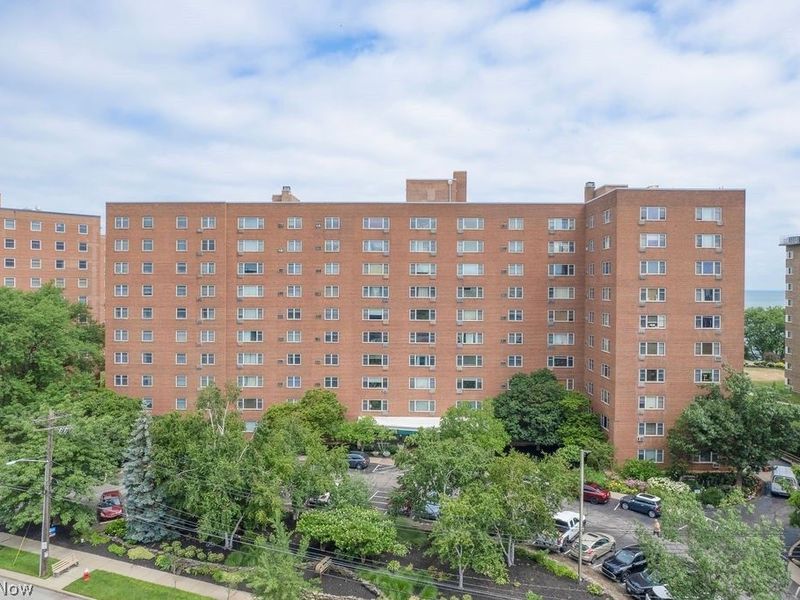 11820 Edgewater Drive, Unit 110, Lakewood, OH 44107 Photo 2