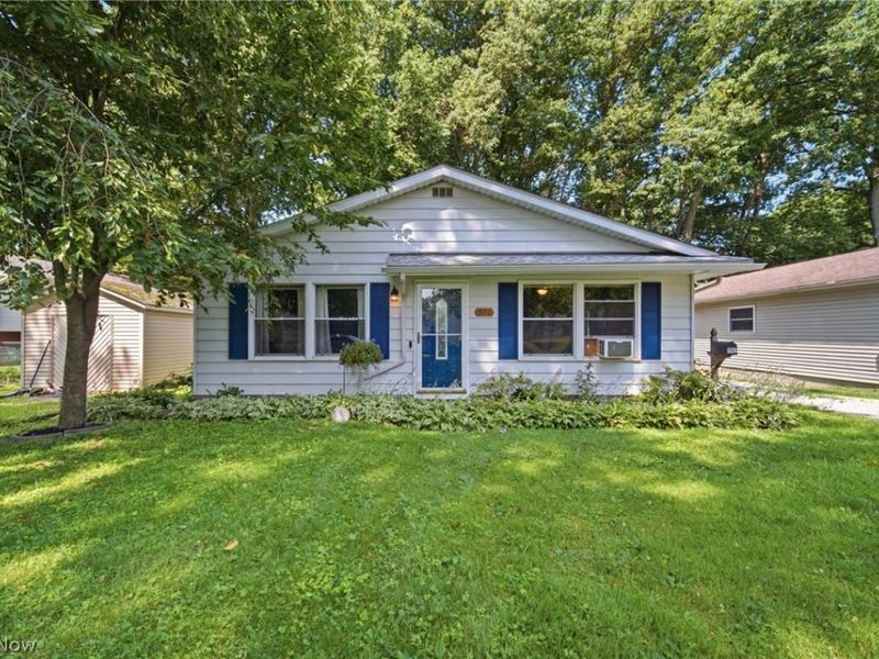 1982 Aberdeen Road, Madison, OH 44057 Photo 1
