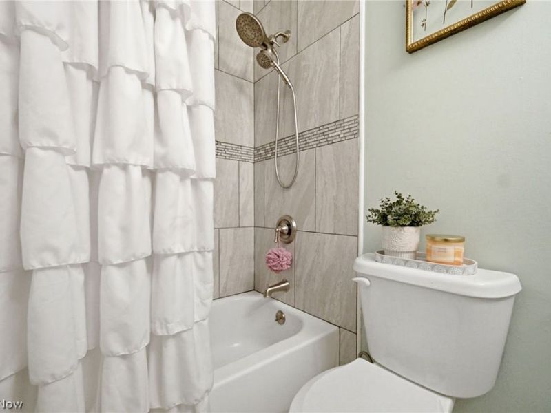 1982 Aberdeen Road, Madison, OH 44057 Photo 6