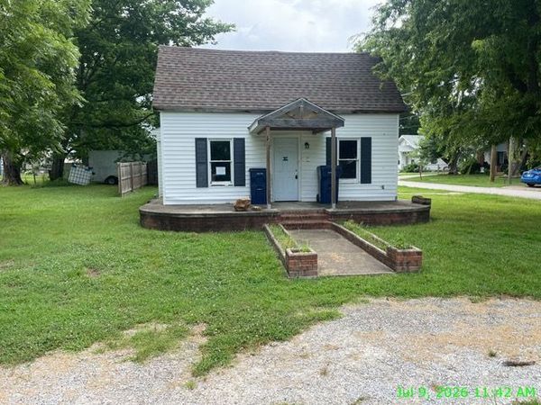 725 Madison Street , Siloam Springs, AR 72761