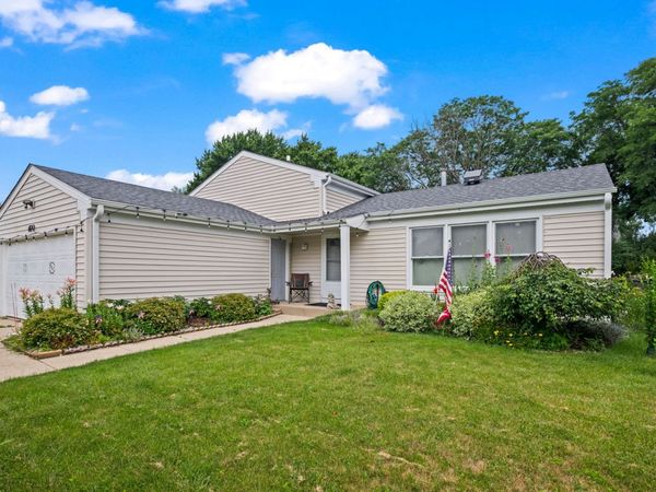 600 Thompson Boulevard , Buffalo Grove, IL 60089