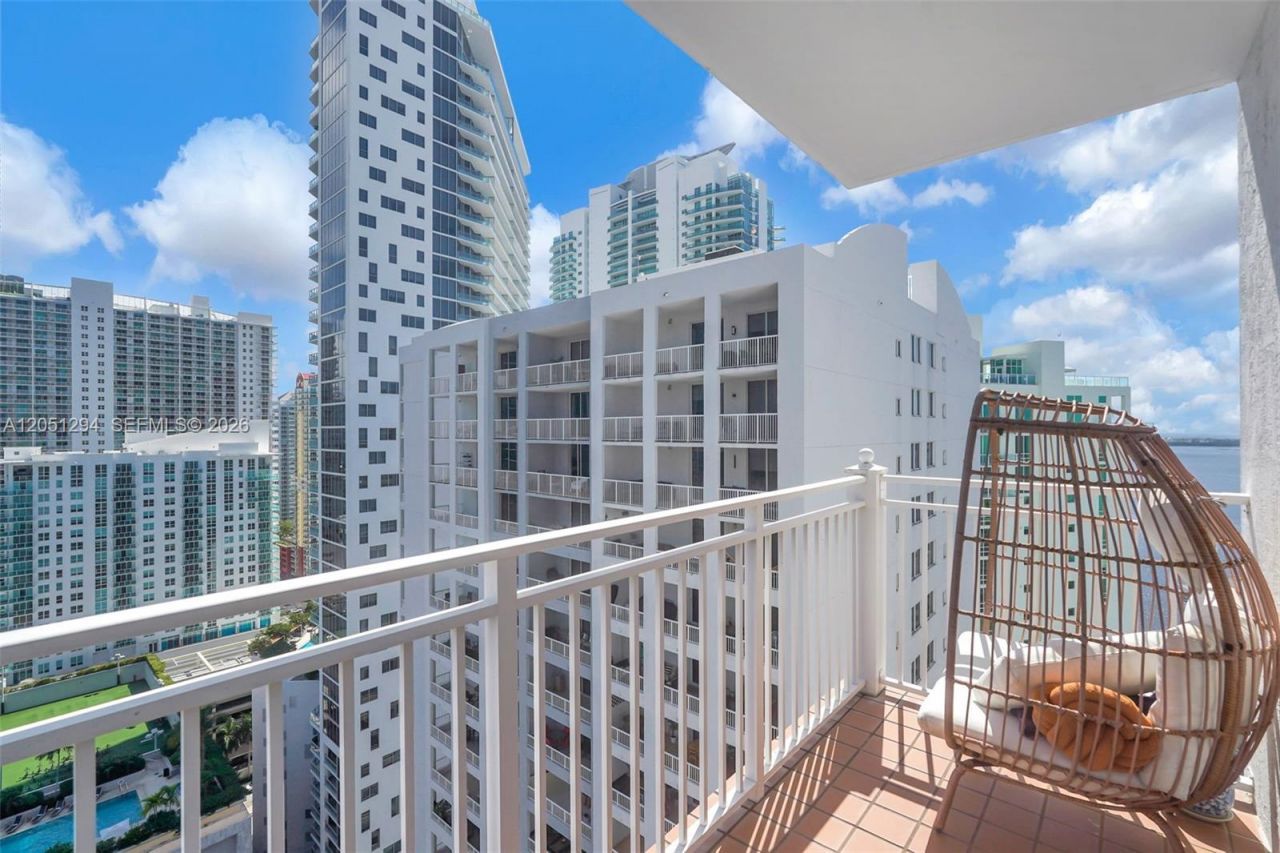 185 SE 14th Ter , Unit 2810, Miami, FL 33131 Photo