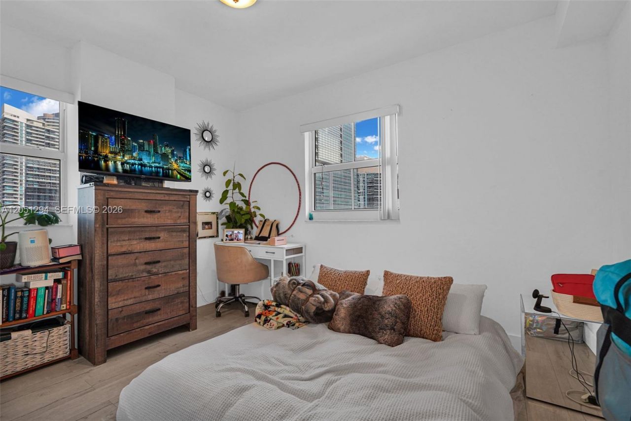 185 SE 14th Ter , Unit 2810, Miami, FL 33131 Photo