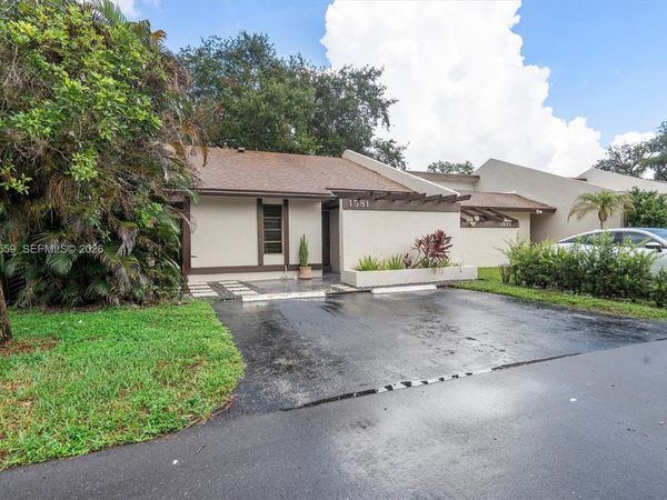 1581 NW 98th Way , Unit 1581, Pembroke Pines, FL 33024