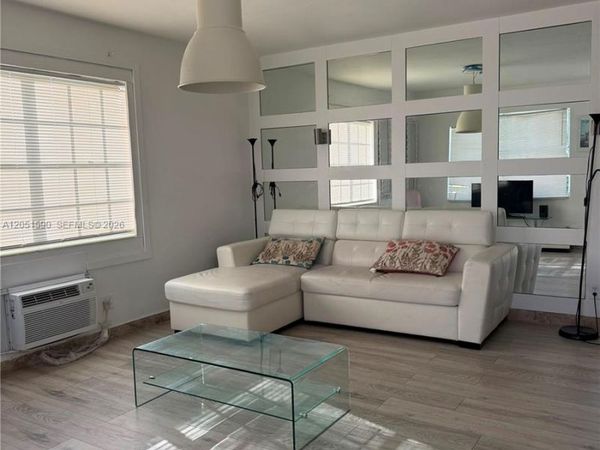 7800 Byron Ave, Miami Beach, FL 33141