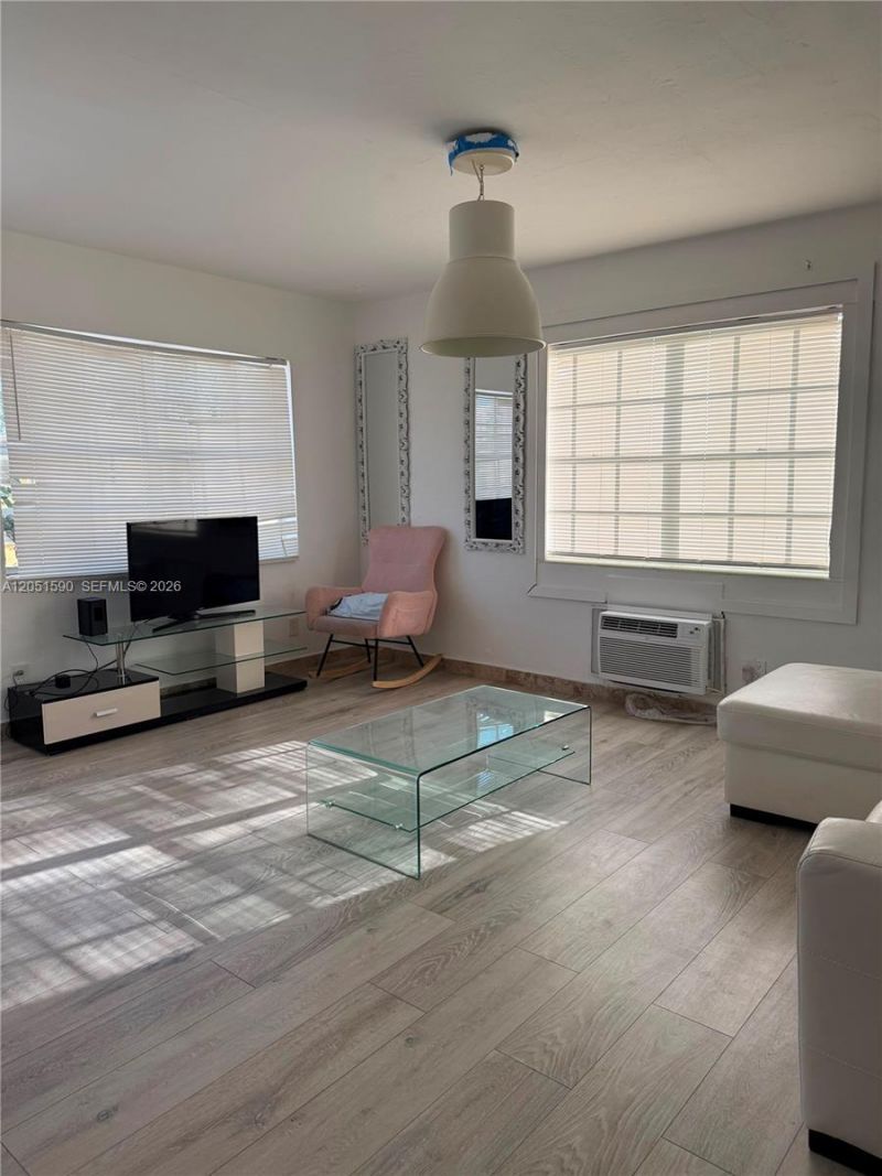 7800 Byron Ave, Miami Beach, FL 33141 Photo