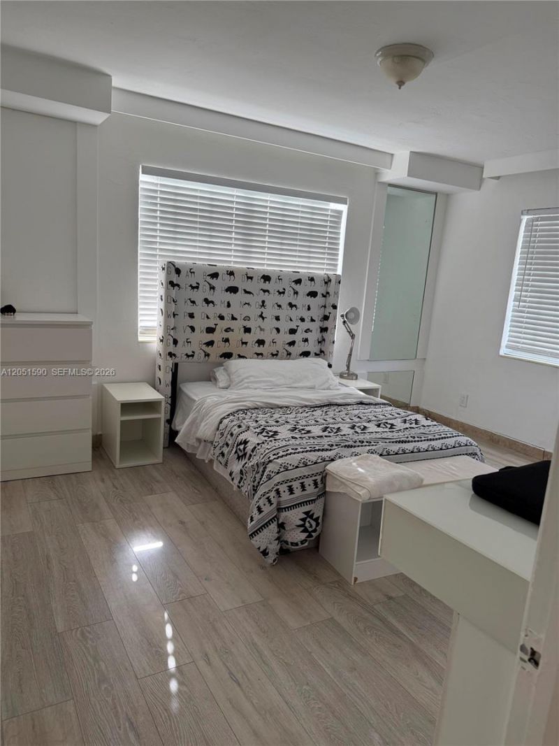 7800 Byron Ave, Miami Beach, FL 33141 Photo