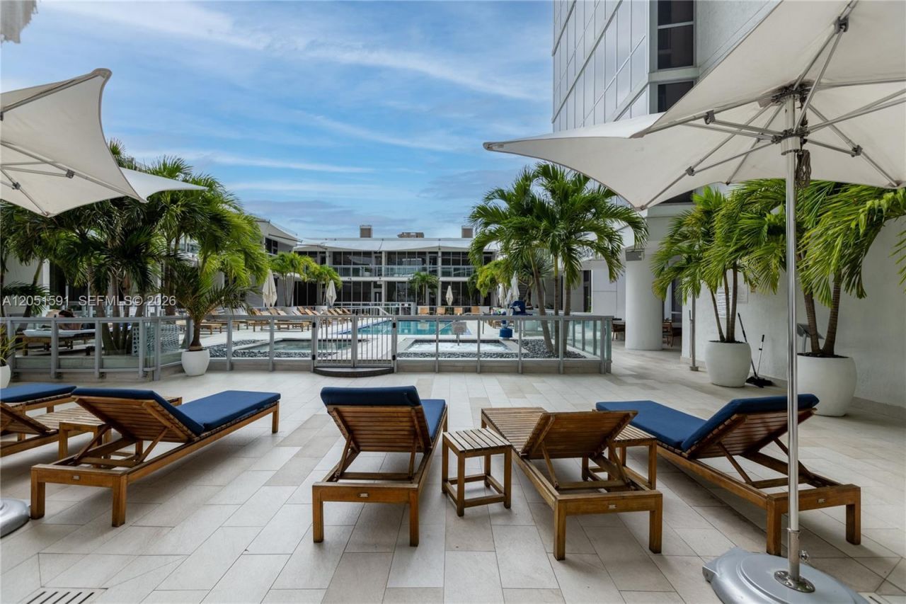 1100 Biscayne Blvd , Unit 2706, Miami, FL 33132 Photo
