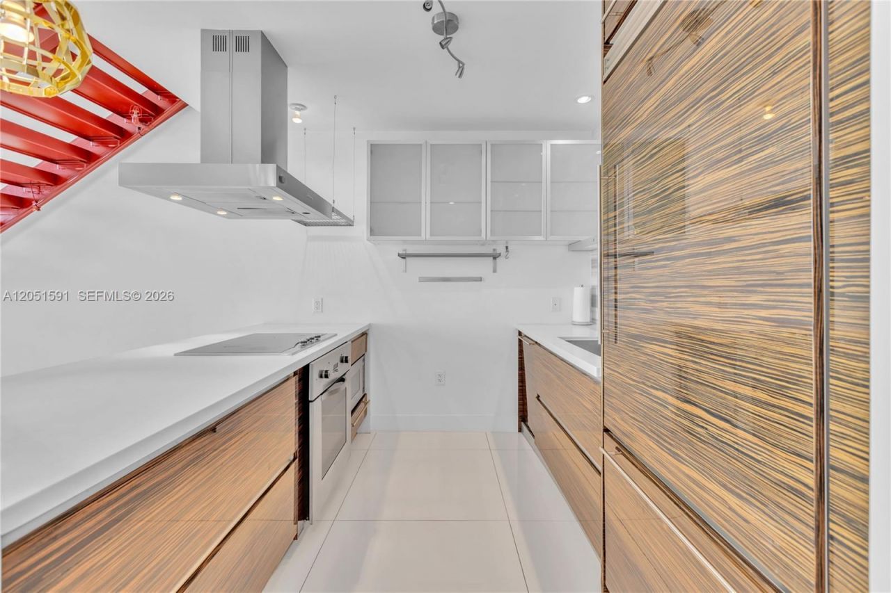 1100 Biscayne Blvd , Unit 2706, Miami, FL 33132 Photo