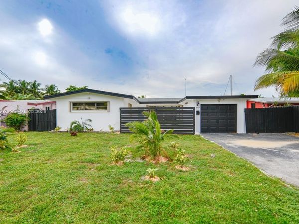 2443 Tortugas Ln , Fort Lauderdale, FL 33312