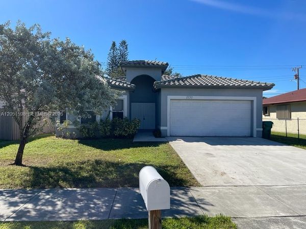 2730 NW 11th St , Fort Lauderdale, FL 33311