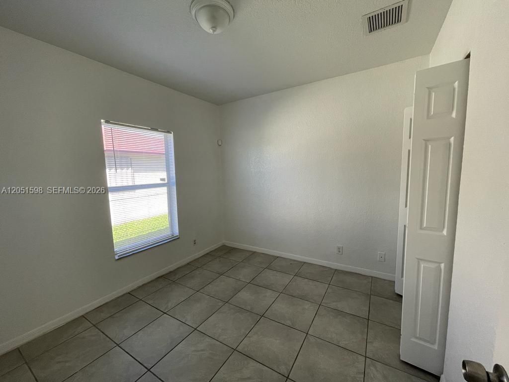 2730 NW 11th St , Fort Lauderdale, FL 33311 Photo