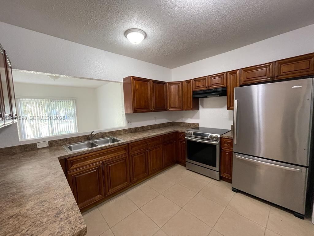 2730 NW 11th St , Fort Lauderdale, FL 33311 Photo