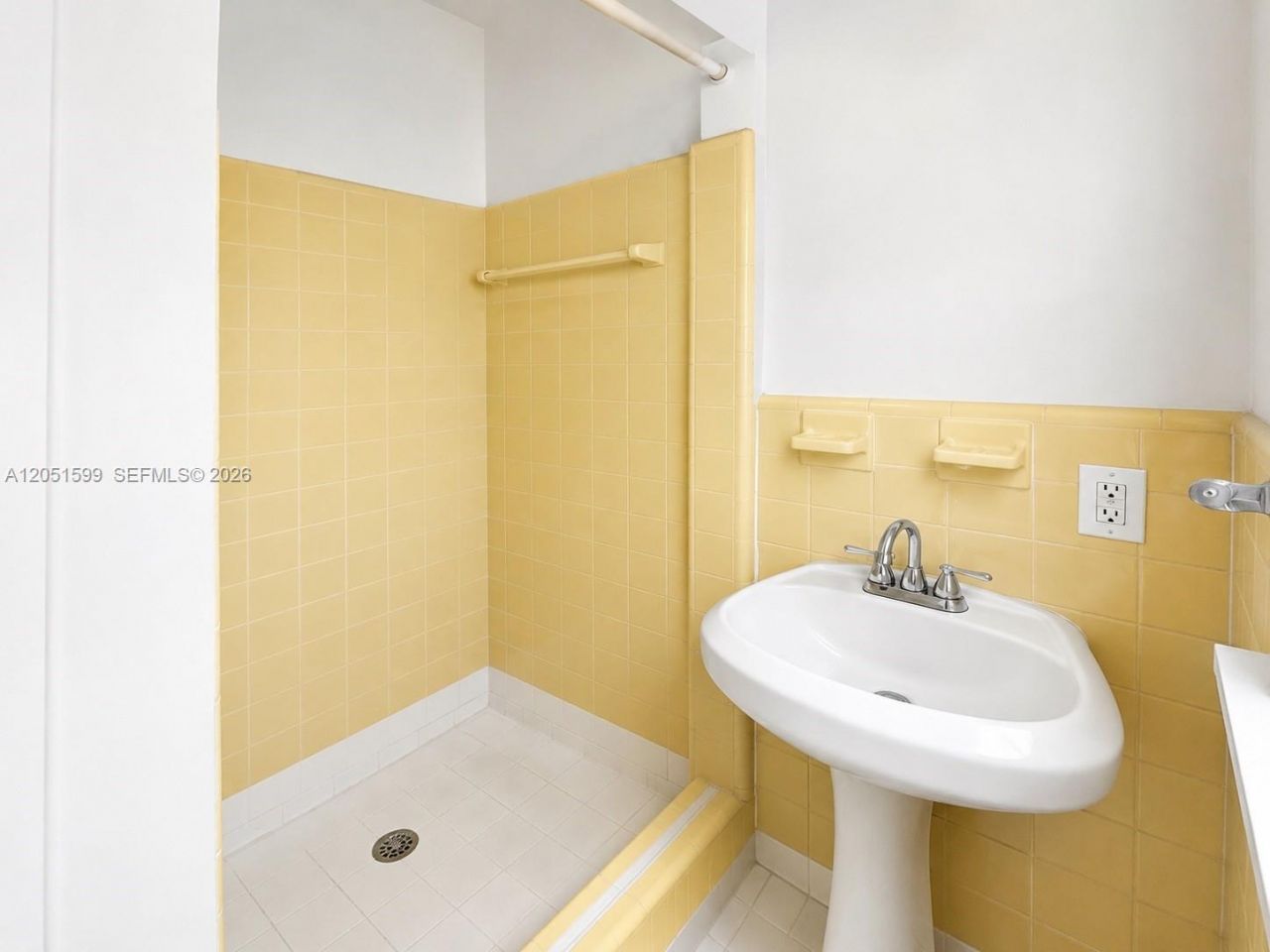 1919 SW 2nd St , Unit B, Miami, FL 33135 Photo