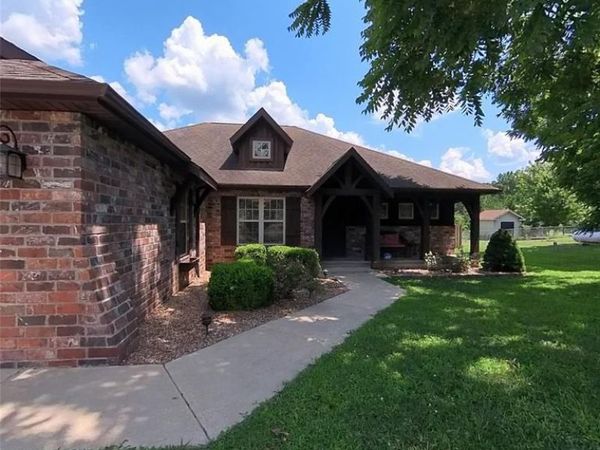 602 Oak Park Boulevard, West Plains, MO 65775