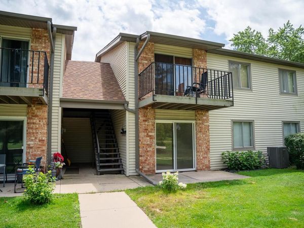 N115W17125 Armada DRIVE, Unit 6, Germantown, WI 53022