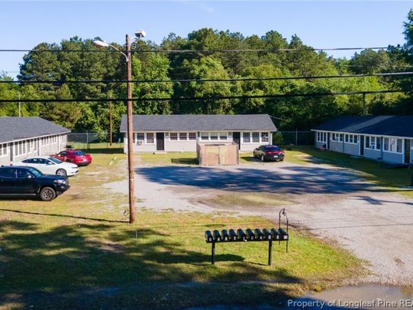 157 Old Shaw Road , Fayetteville, NC 28303