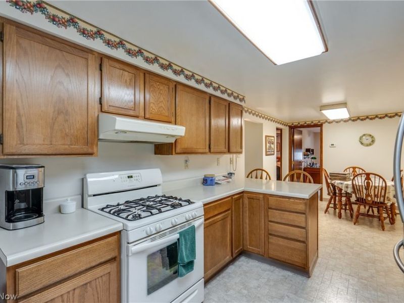 1183 Aberth Drive , Akron, OH 44320 Photo 12
