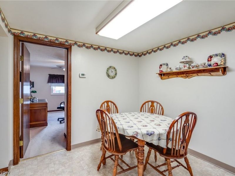 1183 Aberth Drive , Akron, OH 44320 Photo 16