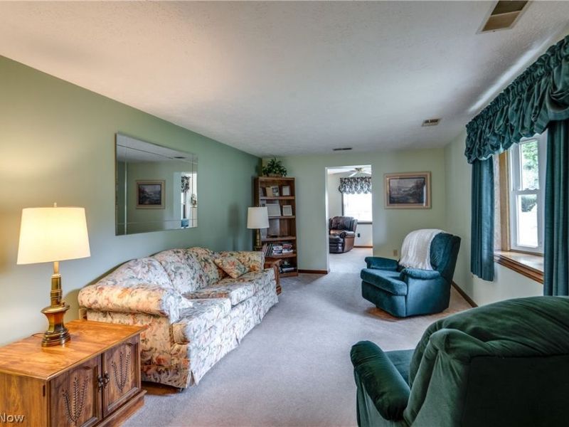 1183 Aberth Drive , Akron, OH 44320 Photo 4