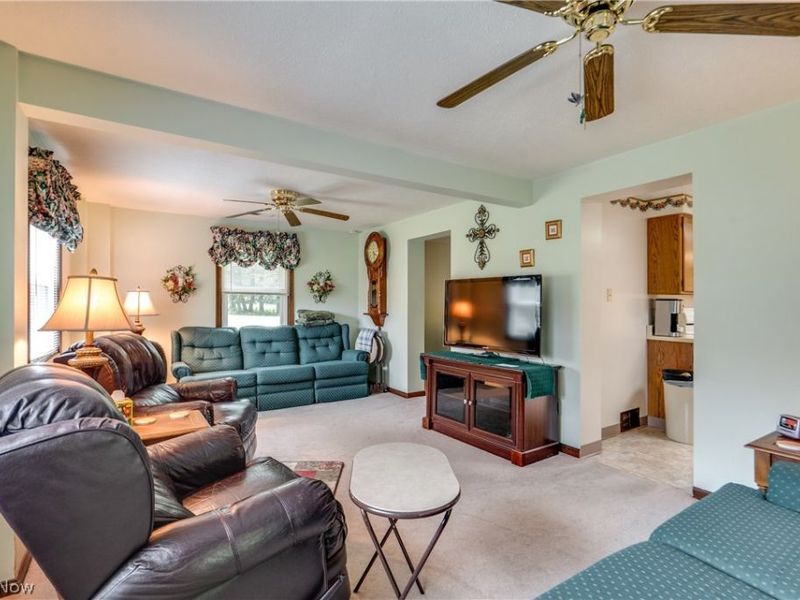 1183 Aberth Drive , Akron, OH 44320 Photo 9