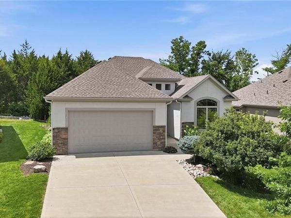 9892 Hollis Lane, Lenexa, KS 66227
