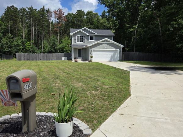 31550 Pine Ridge Circle, Lawton, MI 49065