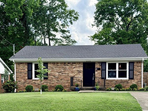829 E 10th Avenue , Bowling Green, KY 42101