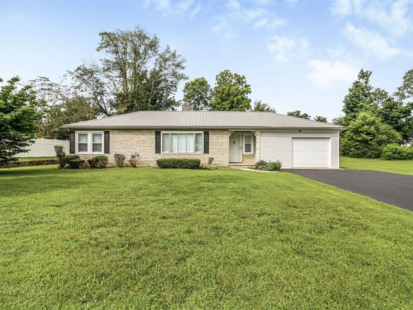 210 W Owen Street , Cave City, KY 42127