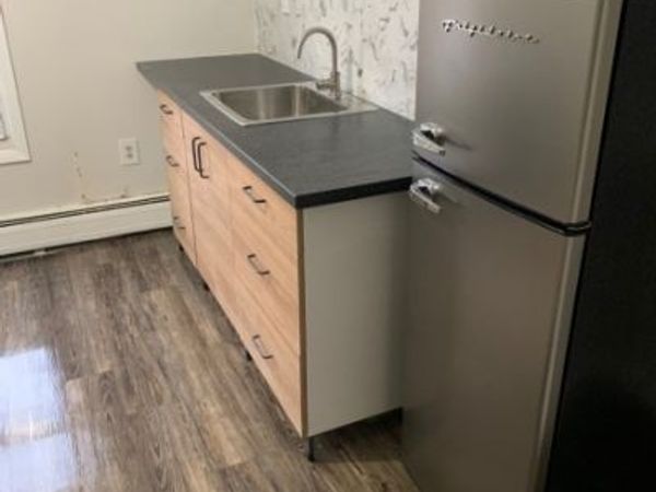 233 Pine St, Elizabeth, NJ 07206