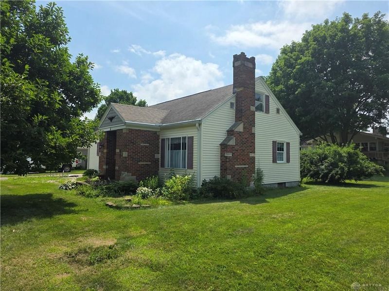 207 E Harmon Drive, Greenville, OH 45331 Photo 2