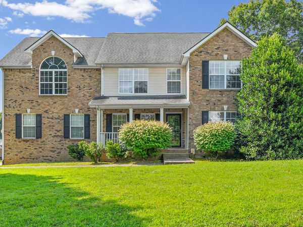 850 Nandina Court, Clarksville, TN 37043