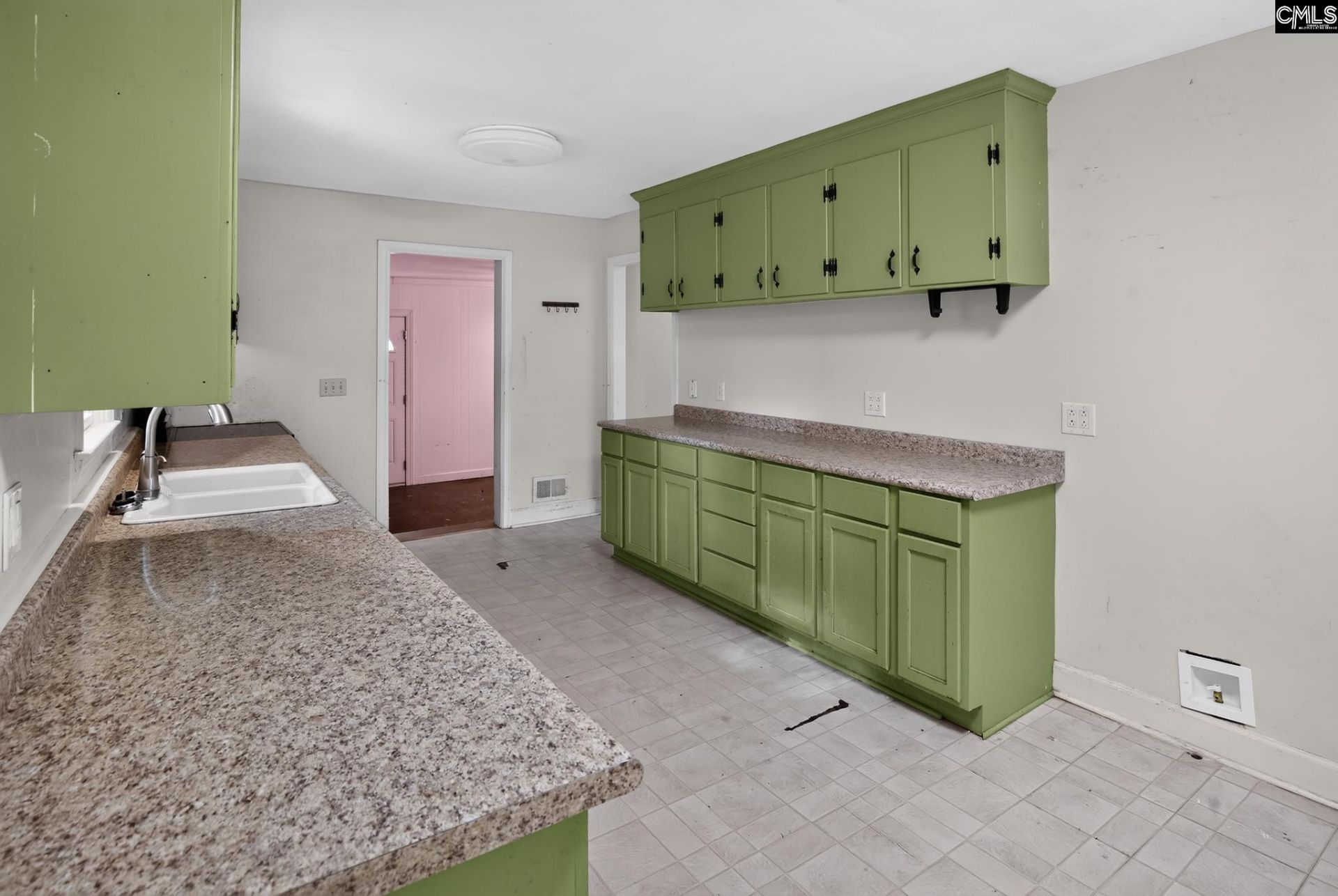 1008 Ontario Drive  Photo 10