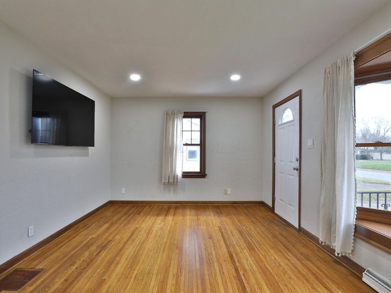 124 N Gould Road , Columbus, OH 43209 Photo 4