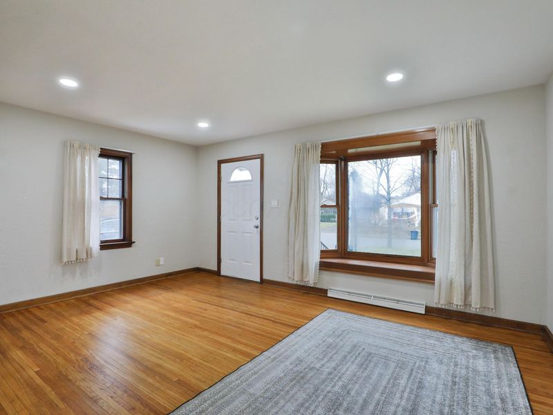 124 N Gould Road , Columbus, OH 43209 Photo 5