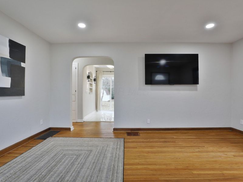 124 N Gould Road , Columbus, OH 43209 Photo 8